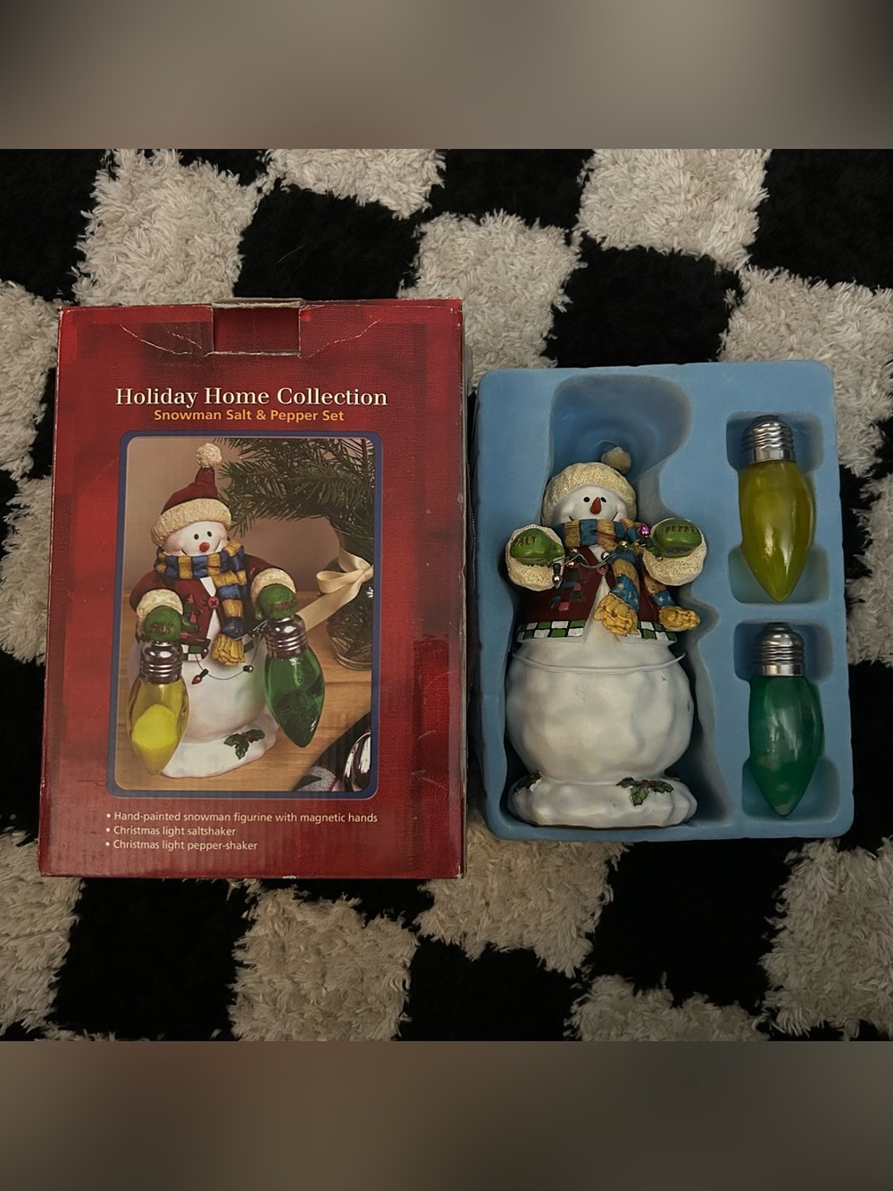 Snowman Salt and Pepper Holder Shakers magnetic Set Holiday Home Collection